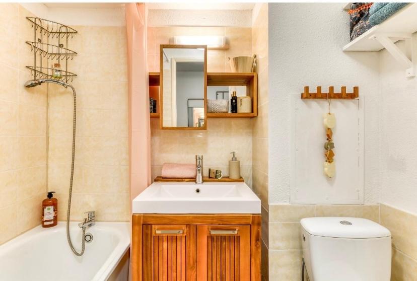 Les Regates Avec Loggia Et Parking Gratuit Du Grazel Apartment Gruissan